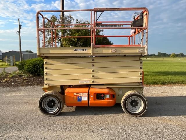 Image of JLG 4069LE equipment image 3