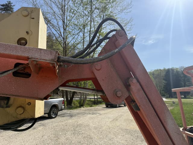 Image of JLG 450AJ equipment image 2