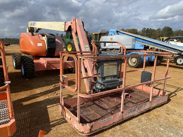Image of JLG 600AJ equipment image 3