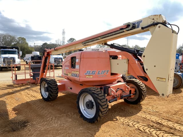 Image of JLG 600AJ equipment image 1