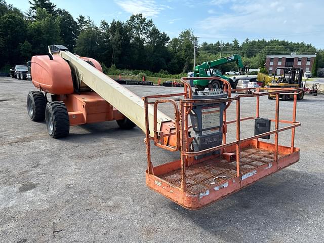 Image of JLG 600S equipment image 2