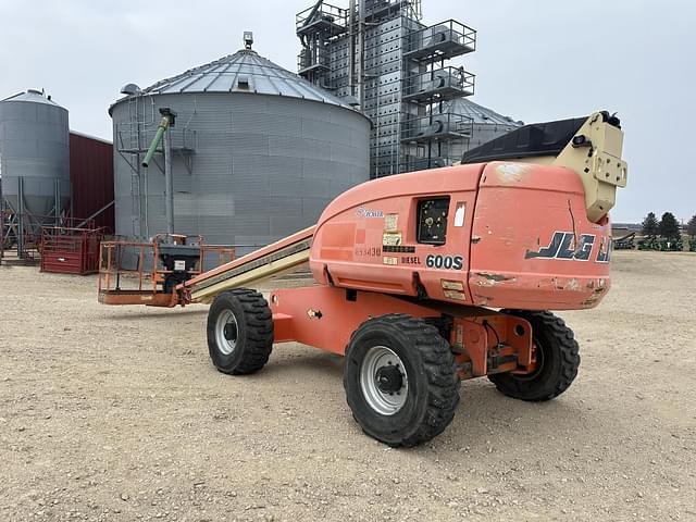 Image of JLG 600S equipment image 4