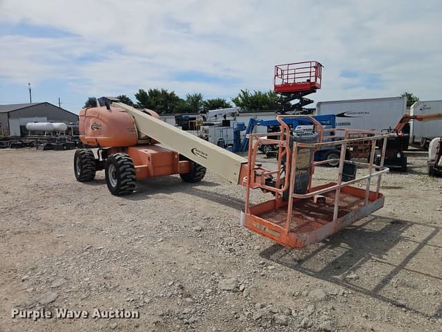 Image of JLG 600S equipment image 2