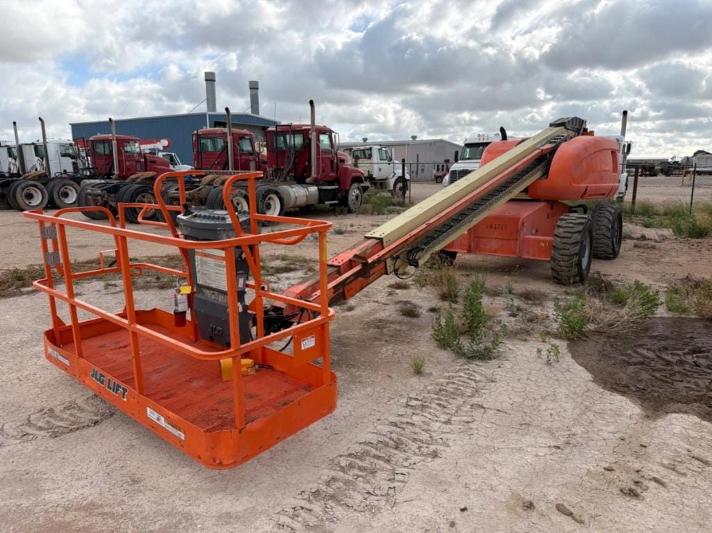 2008 JLG 600S Equipment Image0