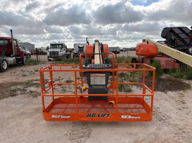 Image of JLG 600S equipment image 1