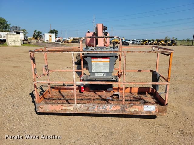 Image of JLG 660SJ equipment image 1