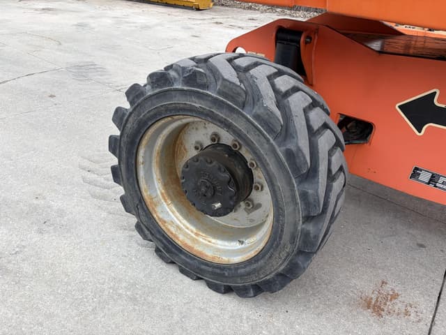 Image of JLG 800S equipment image 4