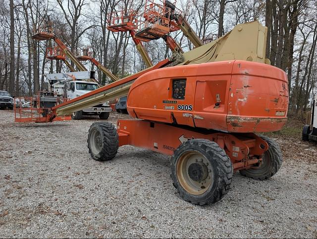 Image of JLG 800S equipment image 2