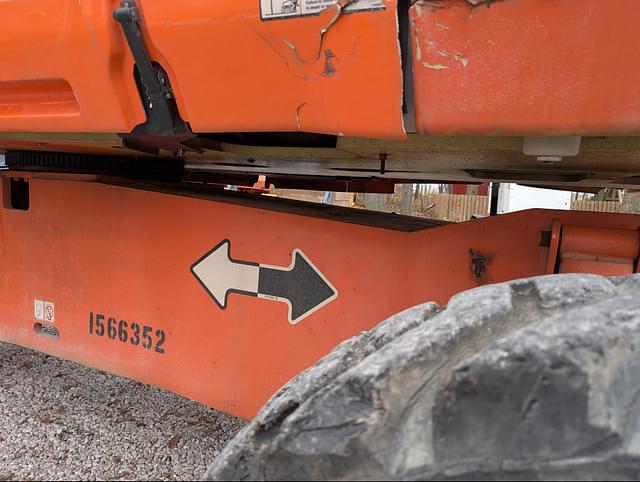 Image of JLG 800S equipment image 4