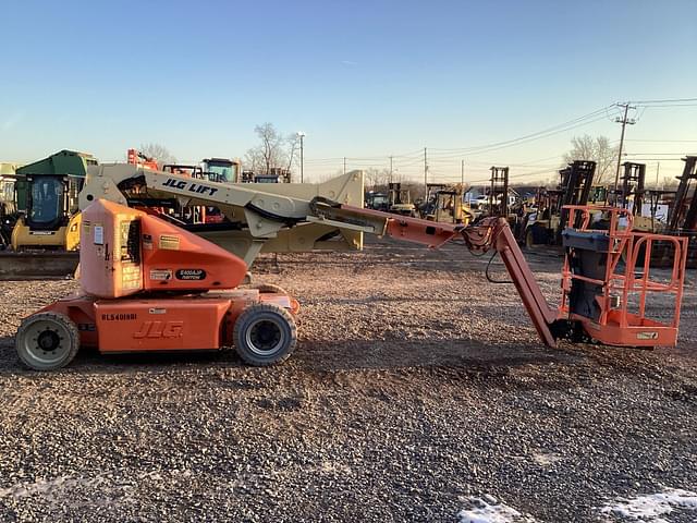 Image of JLG E400AJP equipment image 4