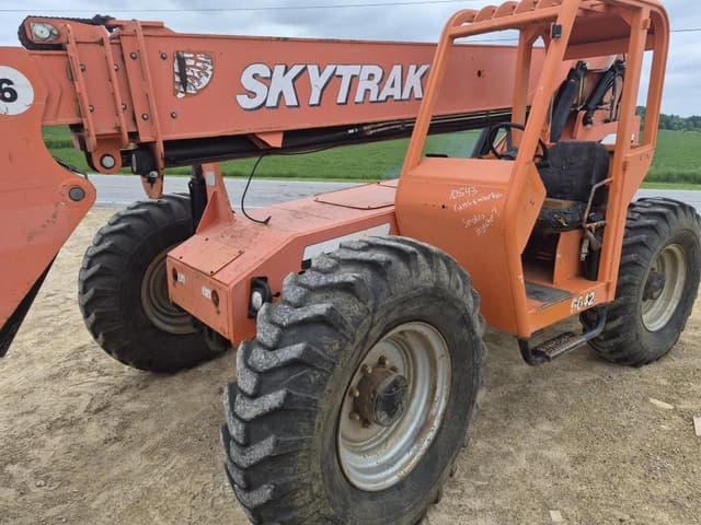 Image of Skytrak 6042 equipment image 4