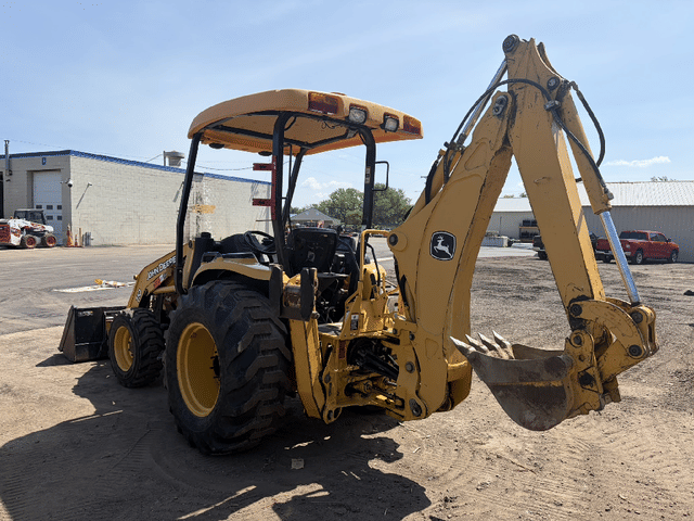 Image of John Deere 110 equipment image 2