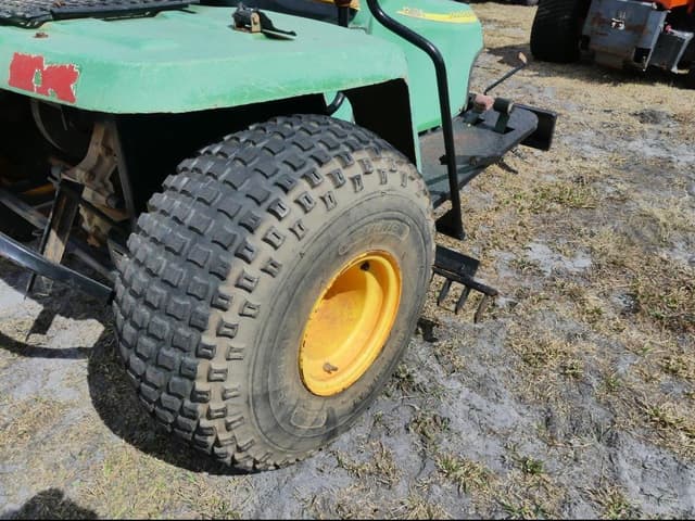 Image of John Deere 1200A equipment image 4