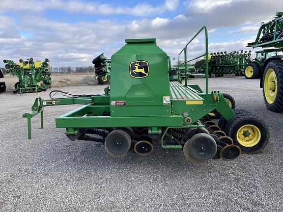 Image of John Deere 1590 equipment image 3