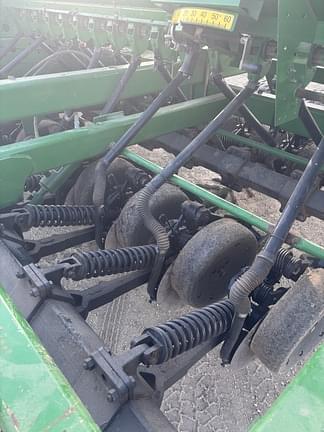 Image of John Deere 1590 equipment image 4