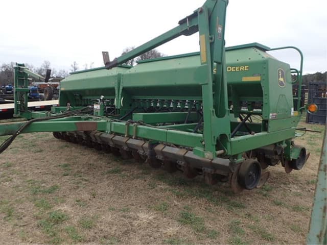 Image of John Deere 1590 equipment image 4