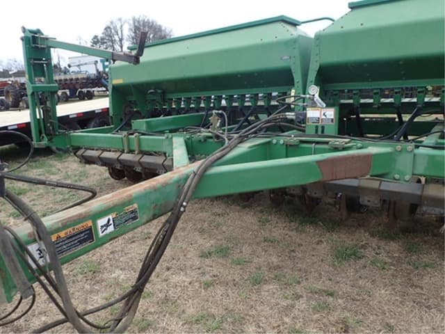 Image of John Deere 1590 equipment image 2