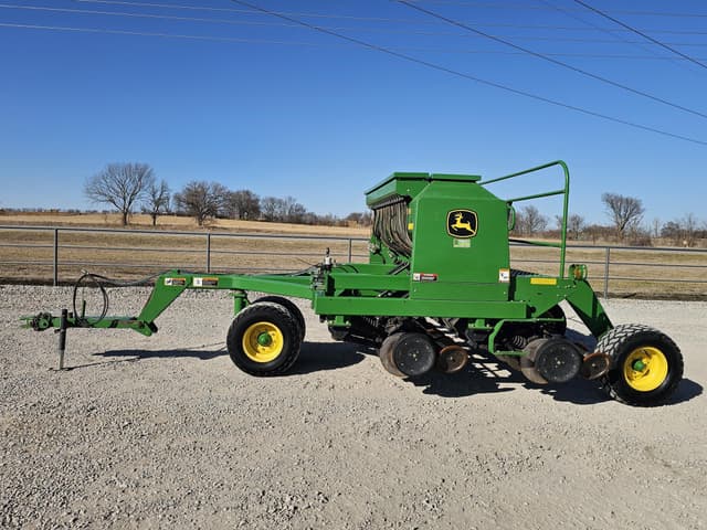 Image of John Deere 1590 equipment image 2