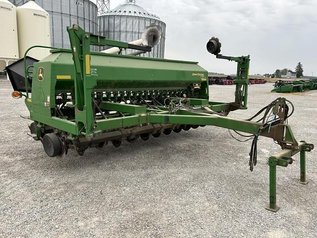Image of John Deere 1590 equipment image 1