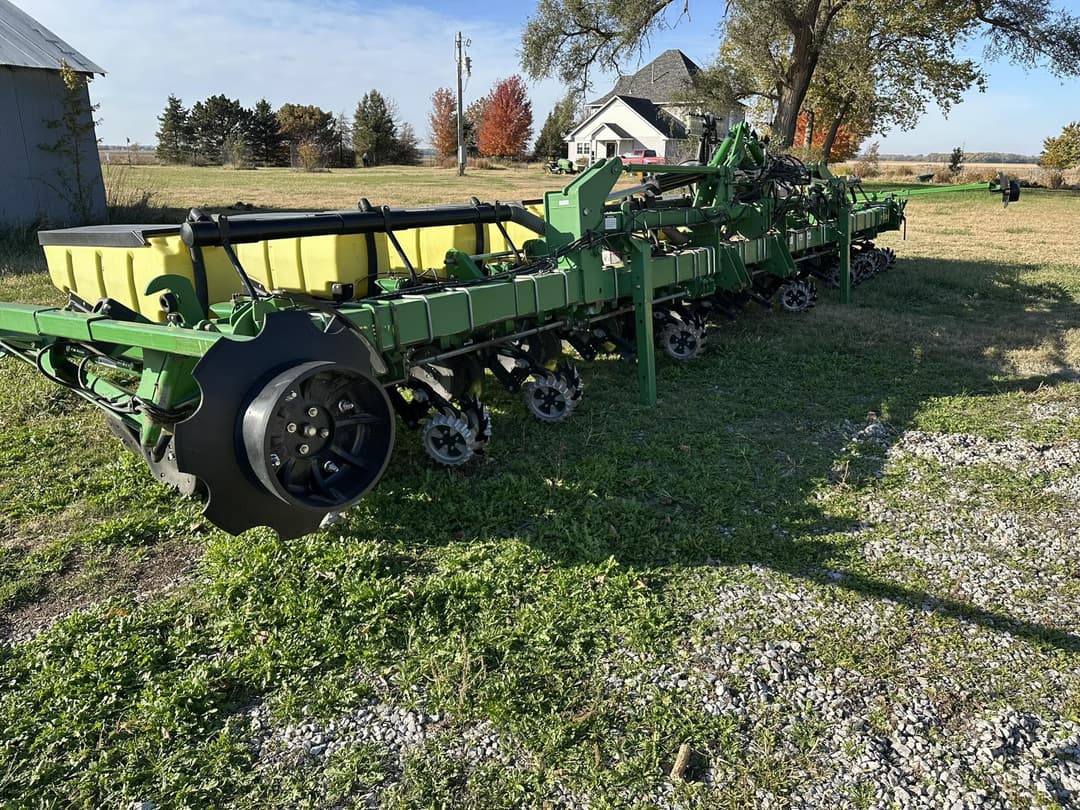 Image of John Deere 1720 Primary image