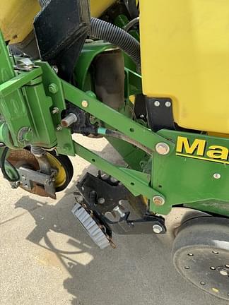 Image of John Deere 1750 equipment image 3