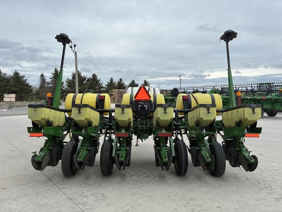 Image of John Deere 1750 equipment image 3