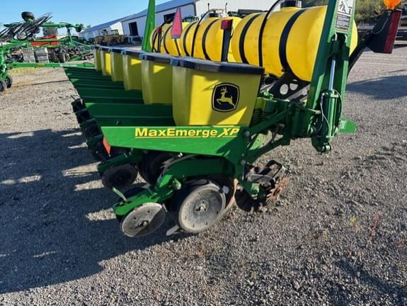 Image of John Deere 1750 equipment image 2