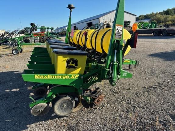 Image of John Deere 1750 equipment image 1