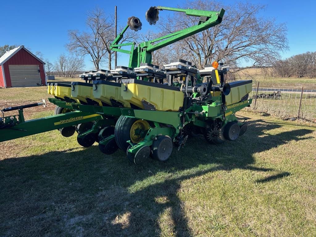 Main image John Deere 1760