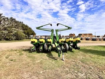 Main image John Deere 1760