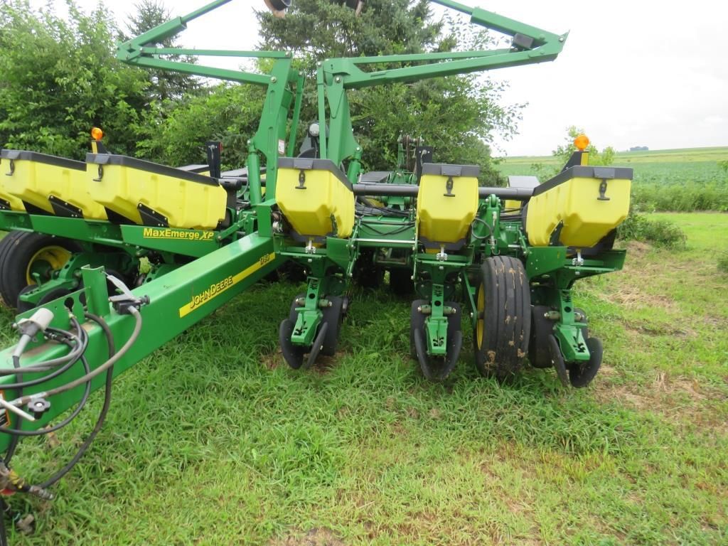 2008 John Deere 1760 Equipment Image0