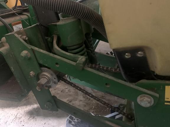 Image of John Deere 1760 equipment image 2