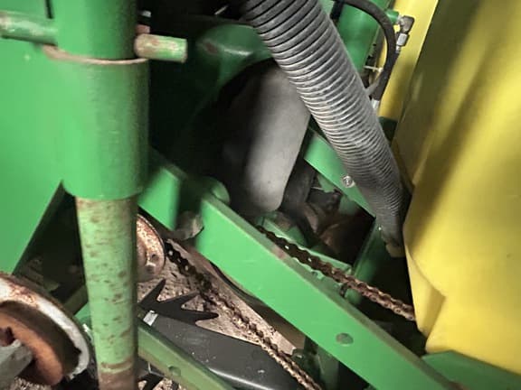 Image of John Deere 1760 equipment image 3