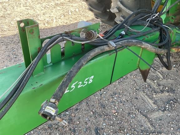 Image of John Deere 1760 equipment image 4