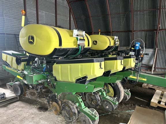 2008 John Deere 1760 Equipment Image0