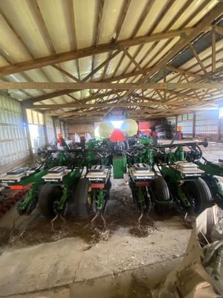 Image of John Deere 1770 equipment image 3
