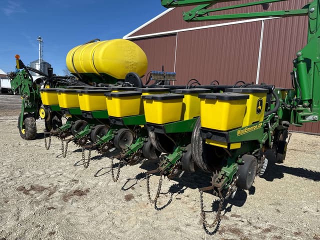 Image of John Deere 1770 equipment image 3