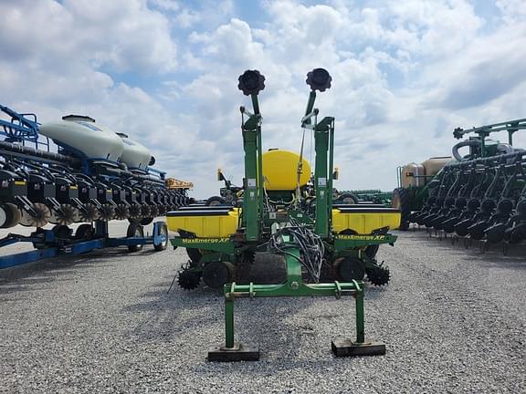 Image of John Deere 1770 equipment image 1