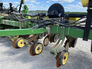 Main image John Deere 1770 29