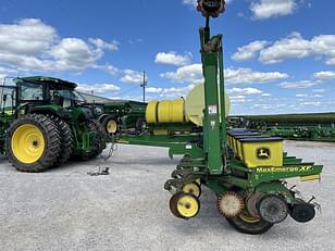 Main image John Deere 1770 6