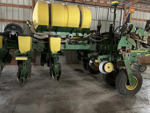 Image of John Deere 1770 equipment image 4