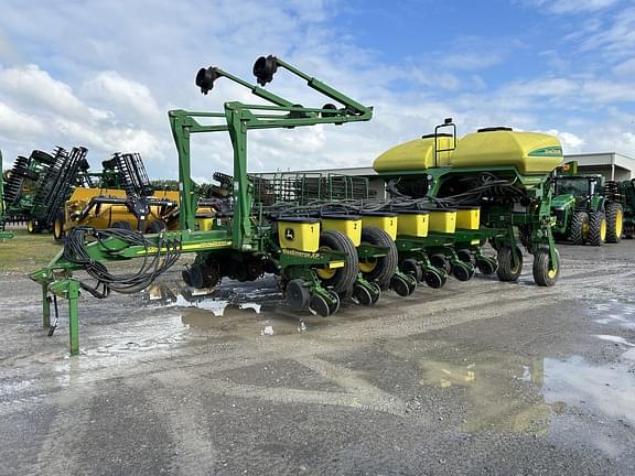 Image of John Deere 1770 Primary image