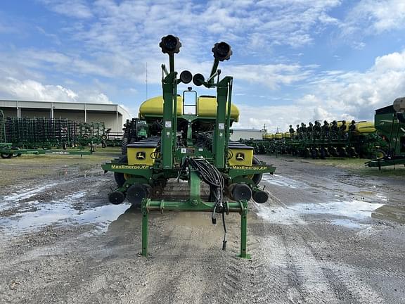 Image of John Deere 1770 equipment image 2