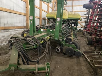 Main image John Deere 1770