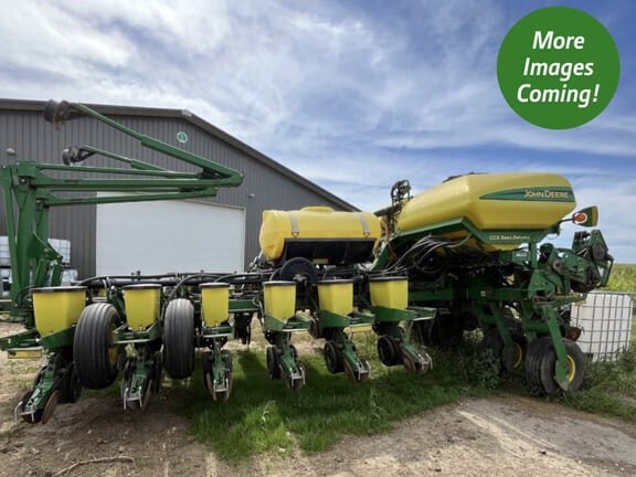 2008 John Deere 1770 Equipment Image0