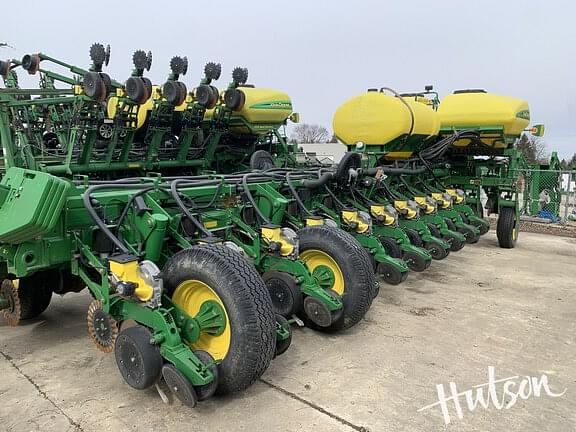 Image of John Deere 1770 equipment image 4