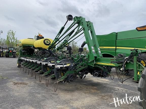 Image of John Deere 1770 Primary image