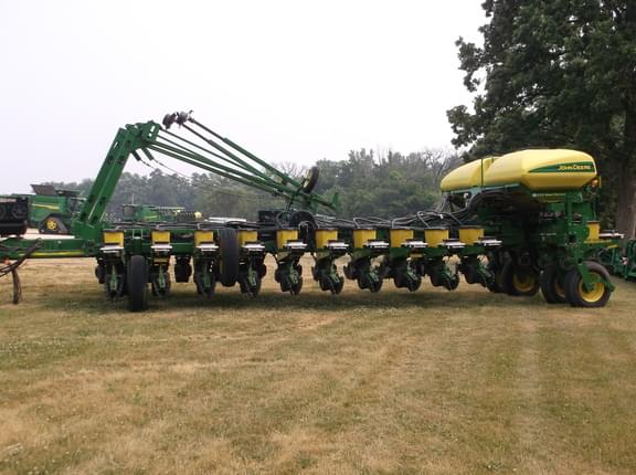 Image of John Deere 1770 Primary image