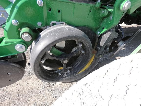Main image John Deere 1770 15