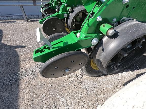 Main image John Deere 1770 26